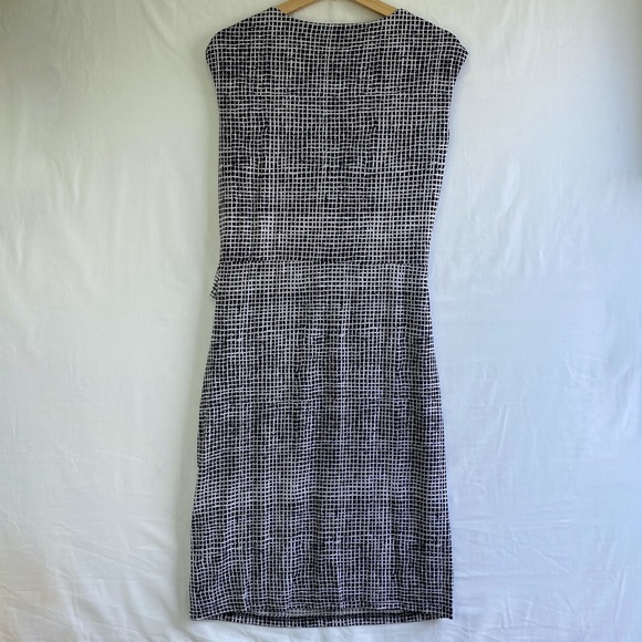 H Halston Printed Jet Set Jersey Cap Sleeve Dress - Picture 5 of 9